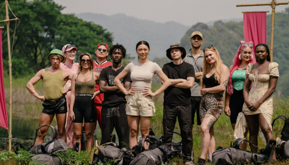 Tällä kaudella viidakossa kilpailee kymmenen tähteä, jotka jaetaan ensimmäisessä jaksossa kahteen joukkueeseen.