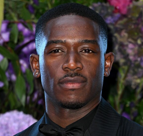Damson Idris palkittiin afroamerikkalaisten ja muiden vähemmistöjen Bet Awards -gaalassa parhaana näyttelijänä sarjasta Snowfall.
