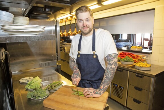 Teemun ravintola Shelter pääsi Michelin Guiden suosituslistoille. – Se on kivaa, ja olen ylpeä. Toisaalta se pistää tahtomaan vielä lisää.
