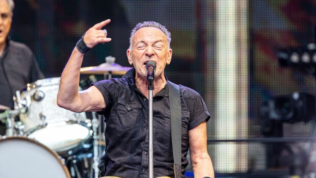 Bruce Springsteen, 73, sairastui