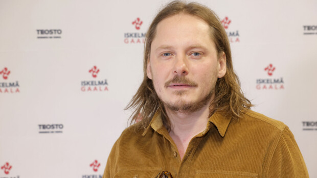 Jonne Aaron kyyditsi mysteerikaunotarta – salakuva