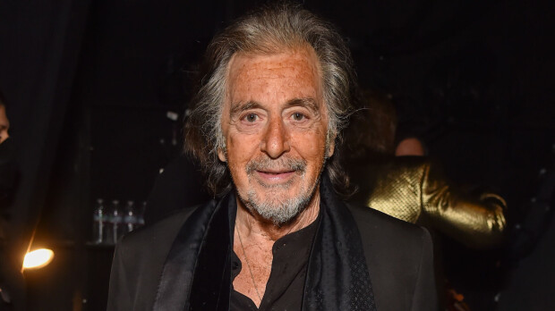 Edustaja: Al Pacino ja 54 vuotta nuorempi Noor Alfallah ovat sittenkin yhdessä