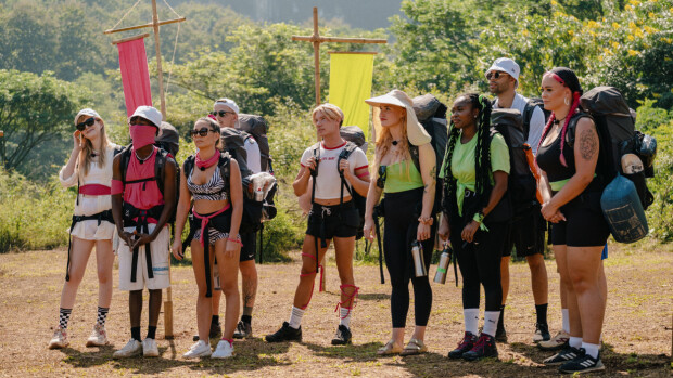 Shokkikäänne Viidakon tähdissä! Loukkaantuminen vie yhden kilpailijan ensiapuun – toinen ei pysty osallistumaan rajuun tehtävään ollenkaan