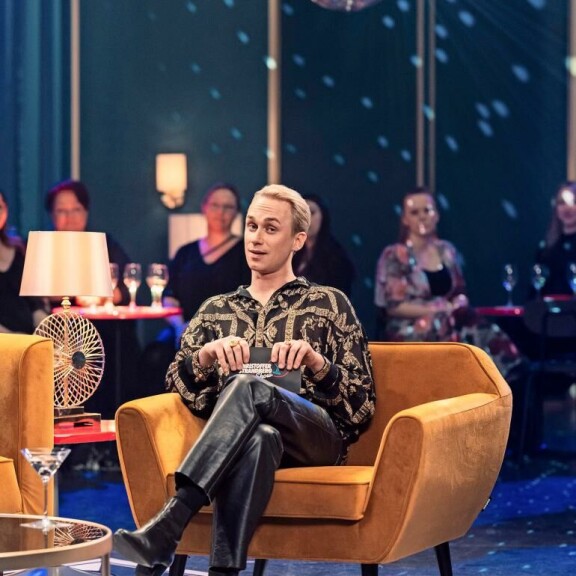 – Huikeimmat ja merkittävimmät asiat tapahtuvat aina samaan aikaan, juontaja kuittaa kiireitään. Christoffer Strandberg
