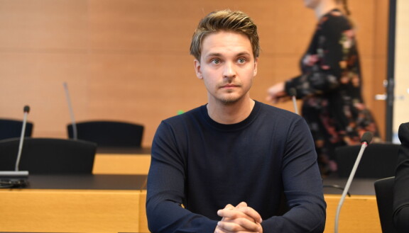 Roope kuvattuna Helsingin käräjäoikeudessa.