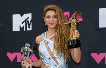 Uskomatonta! Kohuissa ryvettynyt Shakira, 46, mykistää notkeudellaan – kuvat