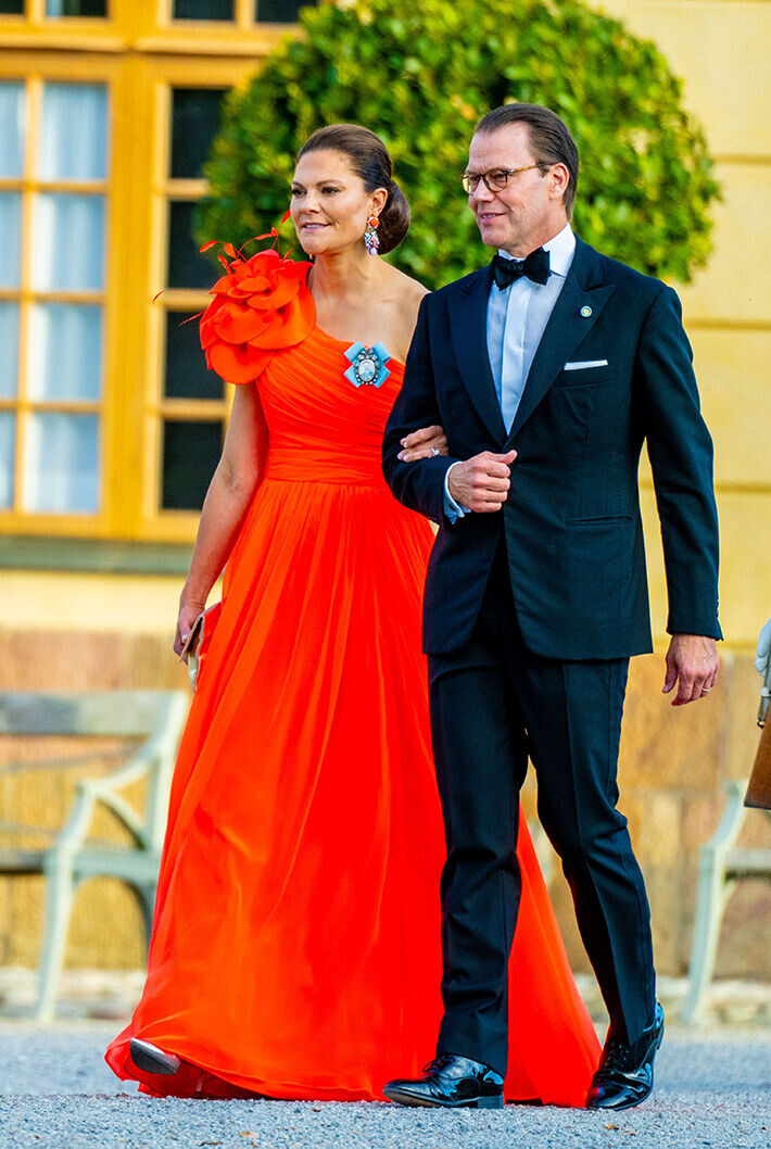 Victoria loisti ruotsalaisen Christer Lindarwin iltapuvussa. Näyttävät korvakorut olivat Shouroukin. Victoria loisti ruotsalaisen Christer Lindarwin iltapuvussa. Näyttävät korvakorut olivat Shouroukin.