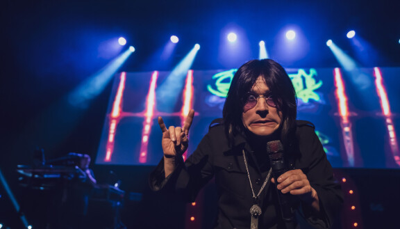 Katohan, sehän on itse Ozzy Osbourne! Jarkko Tamminen Show vilisee maailmantähtiä.