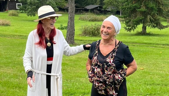 Aira SAmulin ja Miina Äkkijyrkkä viime viikolla Hyrsylän Mutkassa. Aira Samulin Miina Äkkijyrkkä