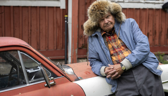 Heikki Kinnunen otti Mielensäpahoittajan roolin vuonna 2017. Hahmon edellinen näyttelijä oli Antti Litja (1938–2022).