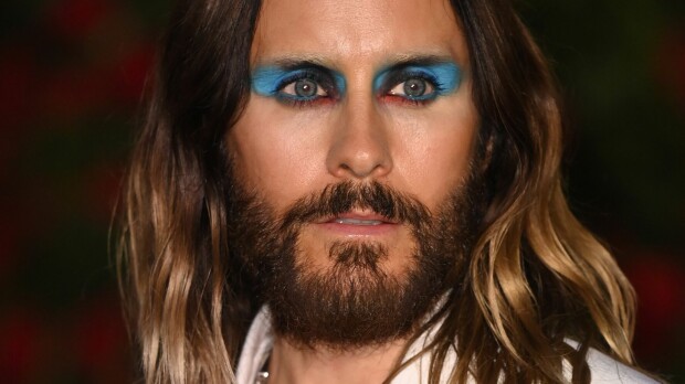 Mitä ihmettä? Jared Leto kiipesi hotellin seinälle Berliinissä – uskomattomat paparazzikuvat