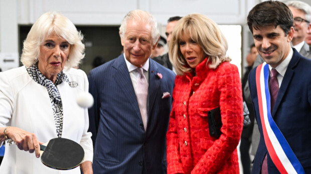 Kuningatar Camilla innostui pöytätennismatsiin - video!