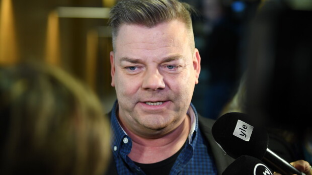 Jari Sillanpään keikkakaaos jatkuu: joulukiertue on katastrofin partaalla