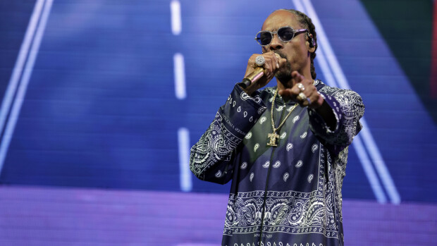Snoop Dogg kieltäytyi sadan miljoonan Onlyfans-diilistä - Vaimo ei anna 'vetää juttua esiin'