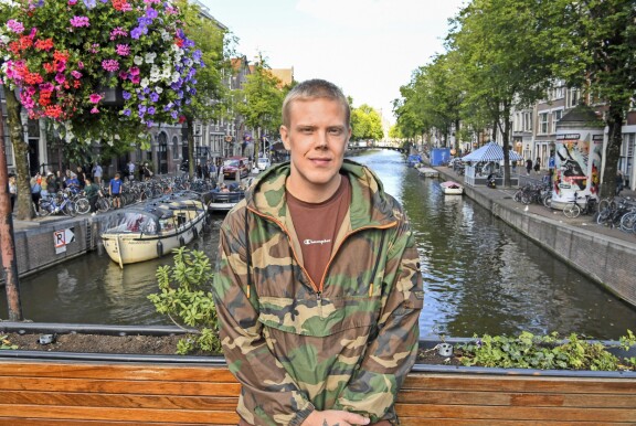 Amsterdam jää talveksi taakse, sillä työt kutsuvat talveksi etelään.