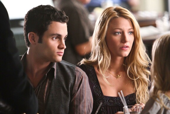 Penn Badgleyn ja Blake Livelyn hahmot Dan ja Serena päätyvät Gossip Girlissa yhteen.