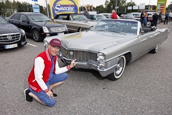 Professori Matti Kukkonen luotsaa ökyauto-harrastajia – ”Tallissani on kolme amerikanrautaa”