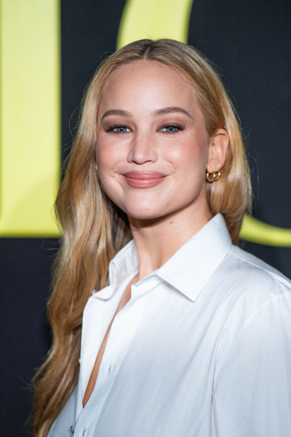 Mitä tapahtui Jennifer Lawrencen kasvoille? Paljonpuhuvat kuvat!