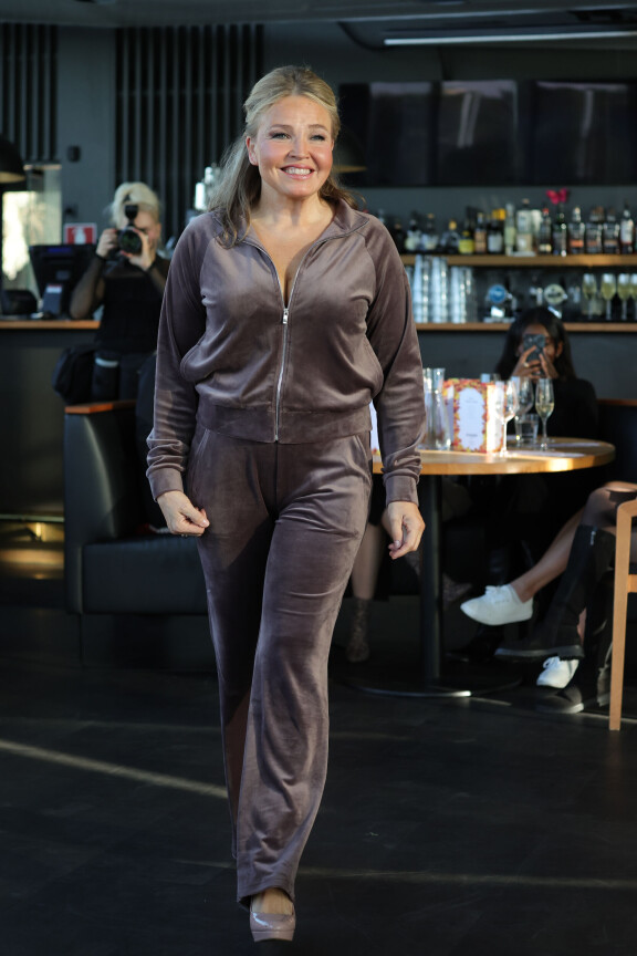 Vau! Martina Aitolehti, Katariina Juselius ja Marita Taavitsainen yllättivät alusvaatemalleina - kuvat!