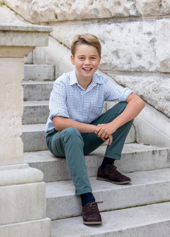 Prinssi George on kasvaa hujahtanut jo 10-vuotiaaksi ala-astelaiseksi.