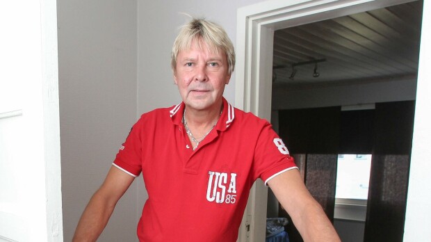 Matti Nykäsen poikapuoli myy mäkilegendan pokaaleja