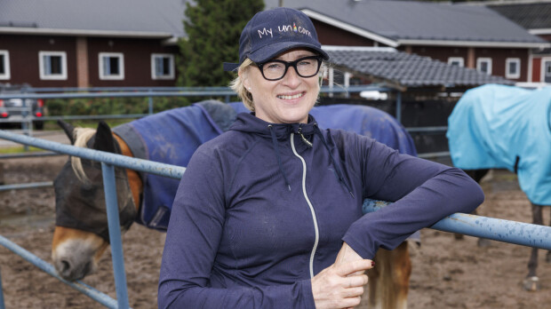 Katja Ståhl elää studiovalojen ulkopuolella lannassa – tämän takia suosikkijuontaja ei juokse treffeillä