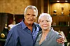 Aviopari Eric Forrester (John McCook) ja Stephanie Forrester (Susan Flannery) luotsasivat sarjassa Forresterien muotitaloa.