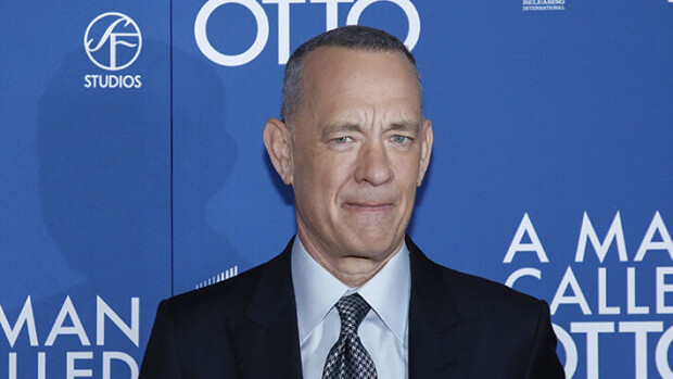 Näyttelijä Tom Hanks ryhtyi kirjaboikottiin: 'En lue yhtäkään kirjaa, jota on muokattu herkkähipiäisille' Tom Hanks