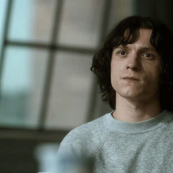 Tom Holland näyttelee Danny Sullivania uudessa The Crowded Room -sarjassa. Tom Holland