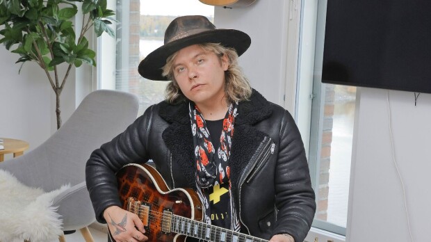 Archie Cruz arvuuttelee ikäänsä Instagramissa - mokasi itsekin: 'Perkele, meni väärin!'