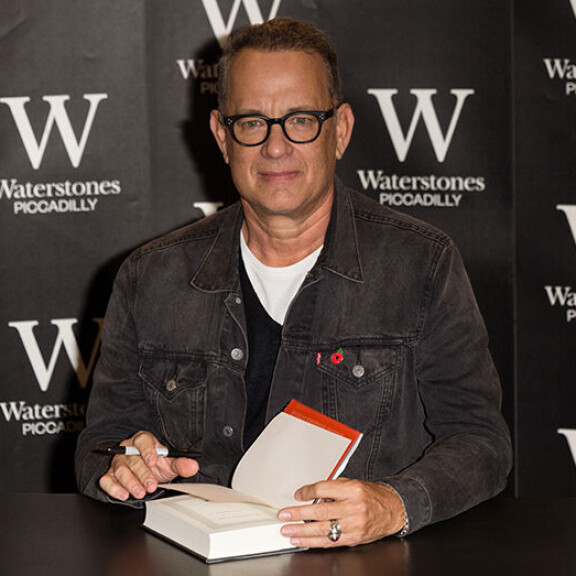 – Olen aina kirjoittanut jossain muodossa, novellikokoelman ja romaanin julkaissut Tom kertoo. Tom Hanks