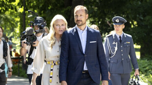 Viikon kuninkaalliset: Vakavasti sairaalta Mette-Maritilta näyttävä paluu julkisuuteen