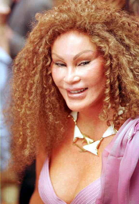 Jocelyn Wildenstein hätkähdytti kissamaisella ulkonäöllään jo 90-luvulla.