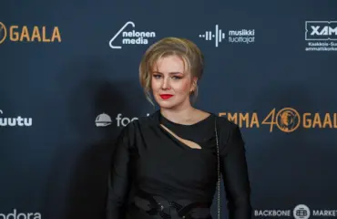 Yona syyttää Kalle Keskistä kiertueensa peruuntumisesta – julkkispromoottori kiistää väitteet