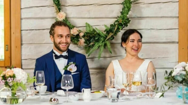 Ensitreffit alttarilla: Hennan ja Samin vauva sai nimen