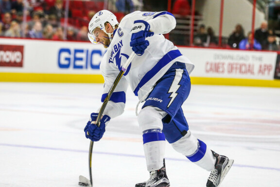 Ylöjärvi Uplakersin kasvatti Waltteri on nyt NHL-hirmupyssy Steven Stamkosin seurakaveri.