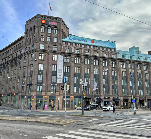 Kovalaisten koti sijaitsee Helsingin keskustan vilskeessä.