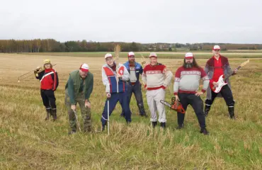 Näin jalasjärveläisten kaverusten vitsistä syntyi huippusuosittu bändi