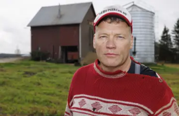 Muusikko Jyrki Keskinen elää kahdessa roolissa: ”Lavalla voin näyttää persettä, toimitusjohtajana en”