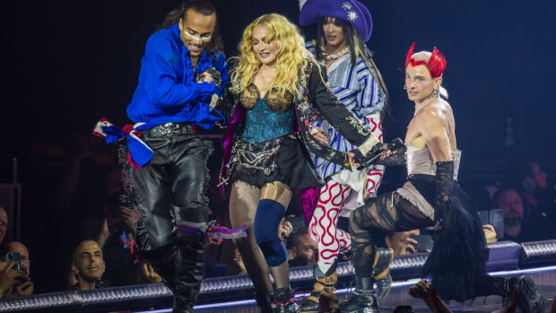 Madonna palasi keikkalavoille - tällainen oli ensimmäinen esiintyminen, kuvat