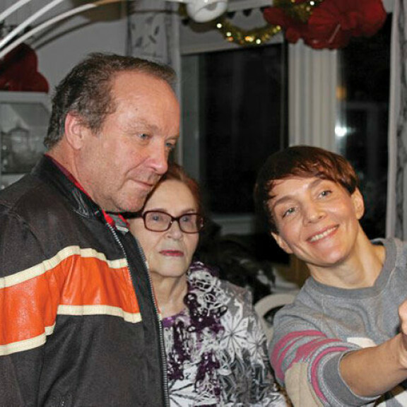 Maria vieraili Teuvo Hakkaraisen luona ohjelman ensimmäisellä kaudella. Visiitillä tavattiin myös Teuvon äiti. veitola