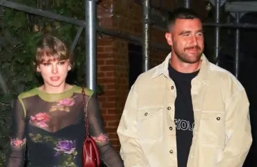 Paljonpuhuvat kuvat! Taylor Swift ja Travis Kelce eivät peittele enää rakkauttaan