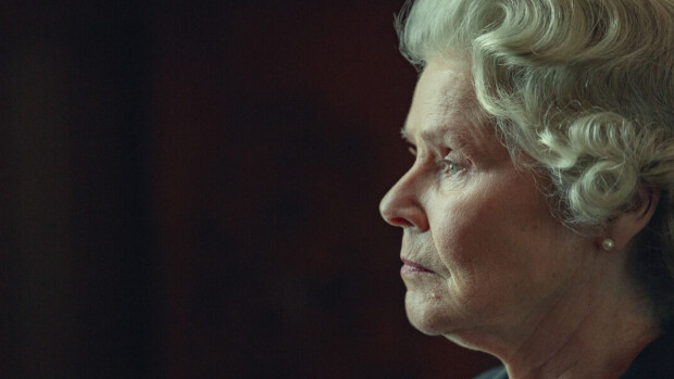 The Crownin viimeiset jaksot saivat murska-arviot heti kättelyssä: 'Rykii maaliviivalle uupuneella huokauksella' The Crown 6. kausi