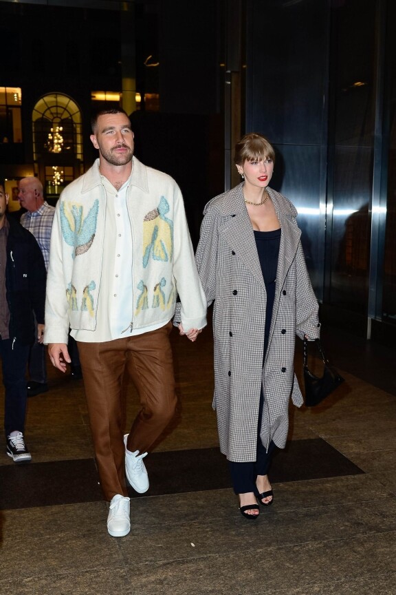 Pariskunta näyttäytyi seuraavana päivänä uudelleen.