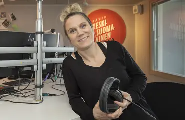 Muistatko Mummo-sarjan Maiju Jokisen? Aloitti työt radiotoimittajana