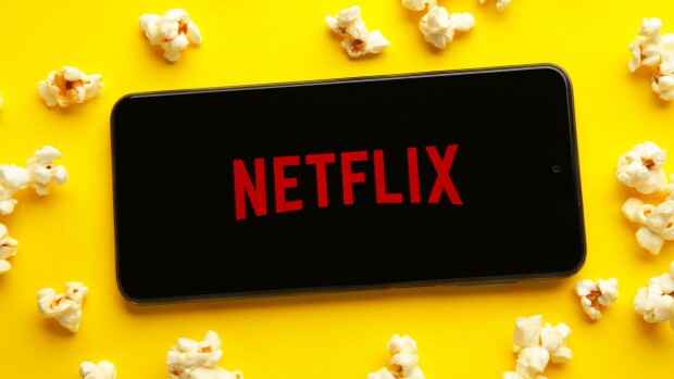 Netflix nostaa jälleen hintoja – näin paljon tilaus maksaa korotusten jälkeen