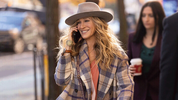 Sinkkuelämää-jatkosarjaan palaa tuttu mies menneisyydestä – katso traileri Sarah Jessica Parker