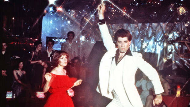 John Travoltan ikoninen Saturday Night Fever -puku huutokaupattiin – hinta kohosi yli 250 000 dollariin John Travolta