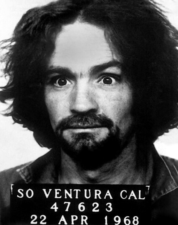 Charles Manson on yksi kaikkien aikojen tunnetuimmista kulttijohtajista. Hän kuoli vankilassa vuonna 2017.