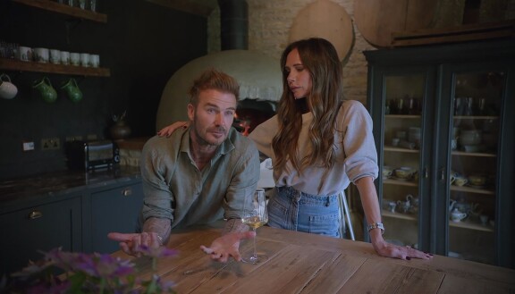 Beckham-dokumentissa nähdään myös kyyneliä, kun David ja Victoria kertovat, miltä tuntui joutua pettämiskohun silmään 20 vuotta sitten.